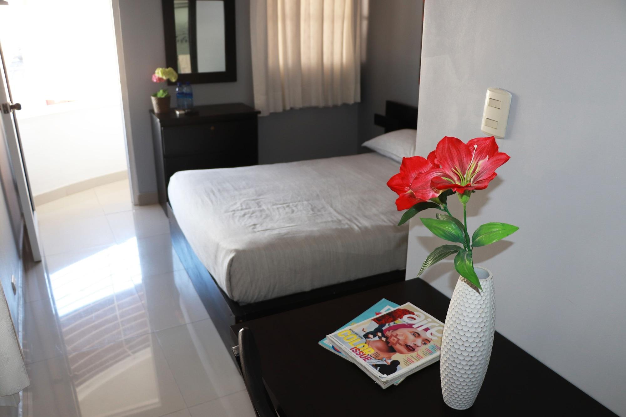 Hotel Merey Santo Domingo Exteriör bild